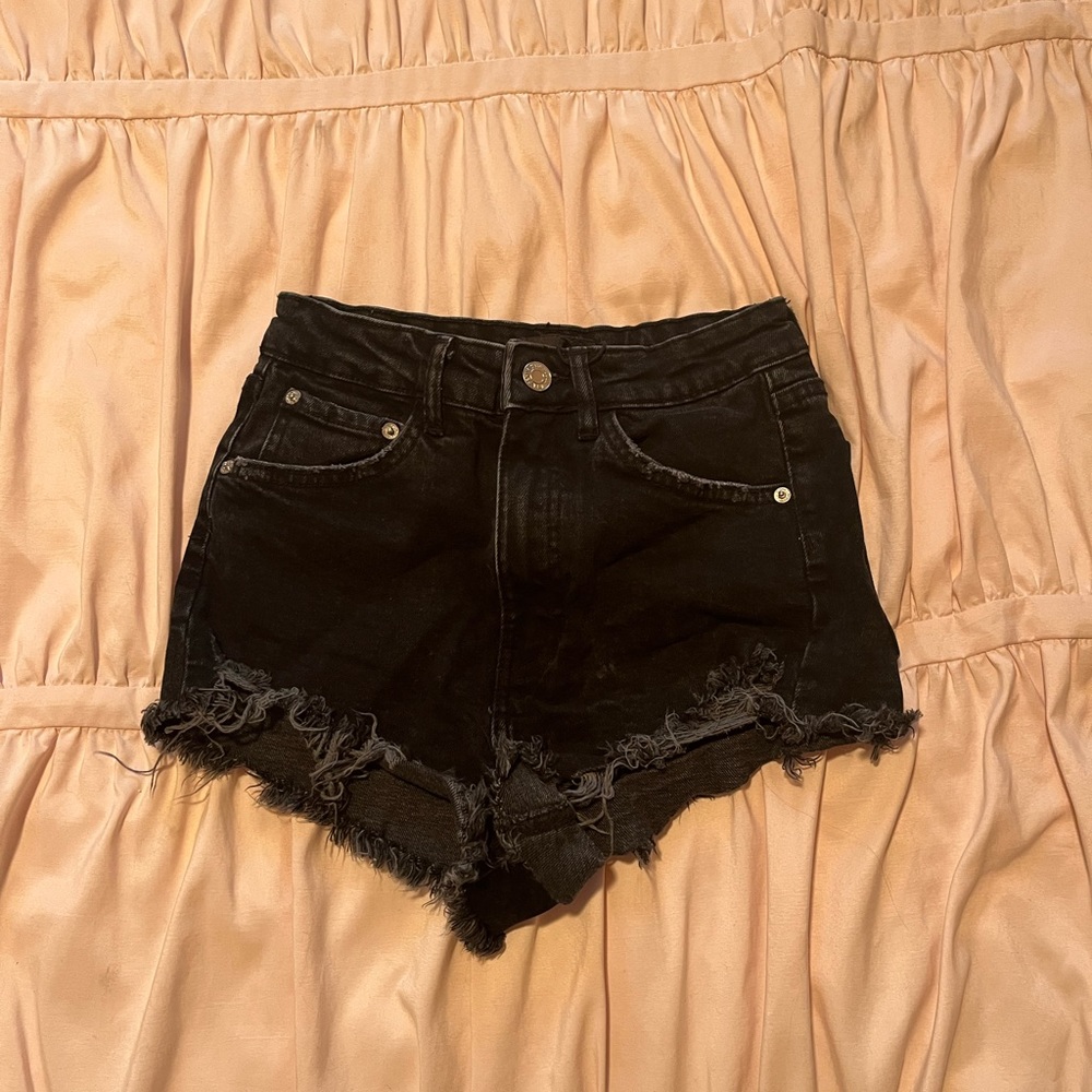 Zara Black Fitted Jean Shorts